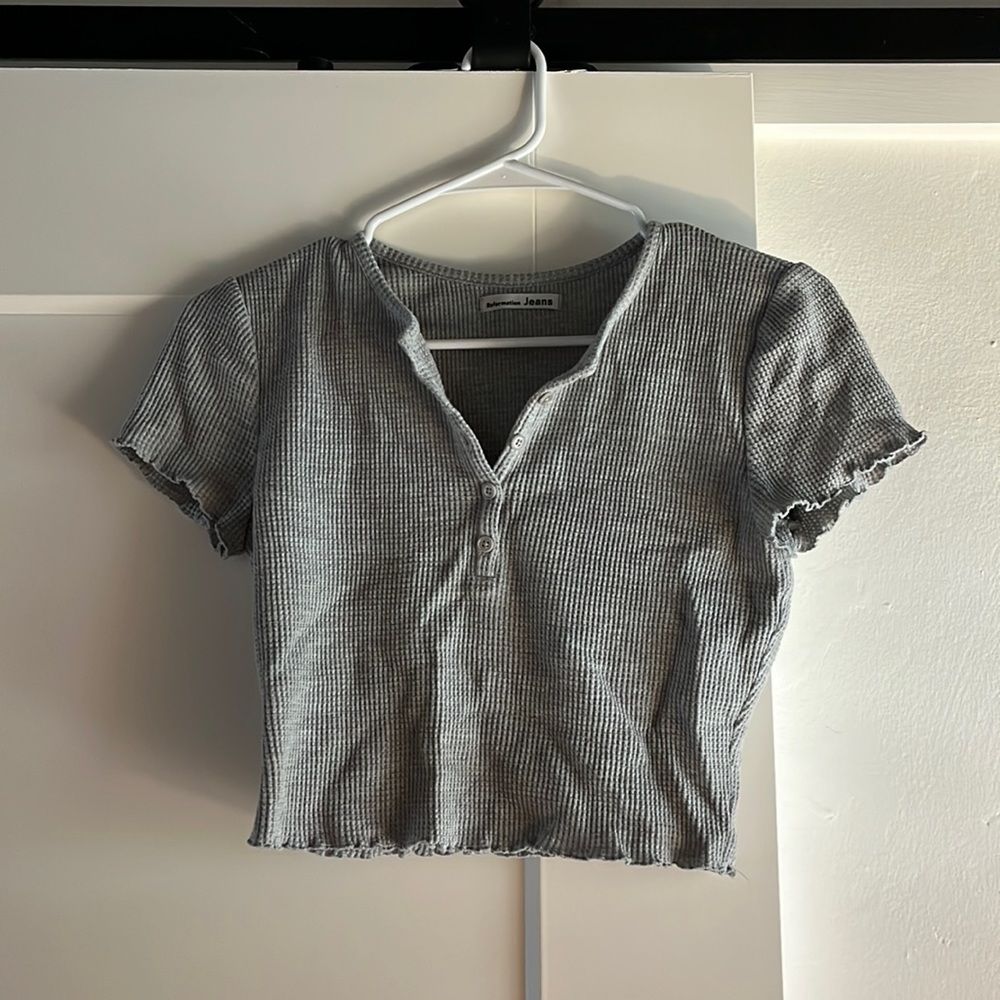 Two reformation tops, one gray one blue